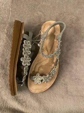 Ladies Floral Embellished Slingback Sandals - Gray